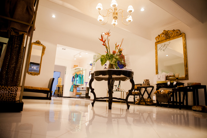 18_Gerardo-Privat-flagship-store-by-Citric-Studio-Lima-Peru-04.jpg