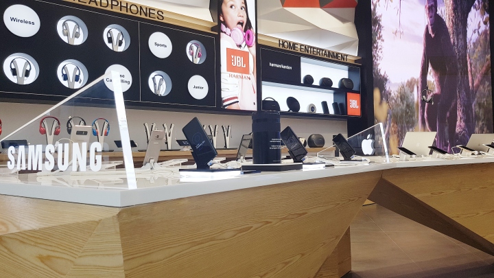 18_Harman-House-Music-Experiential-Store-by-Cheil-MENA-Dubai-UAE-02.jpg