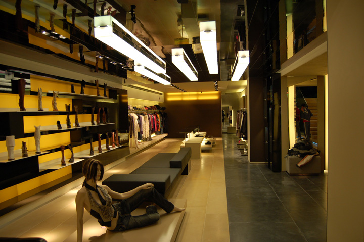 36_Heaven-luxury-store-by-Artica-Budapest-13.jpg