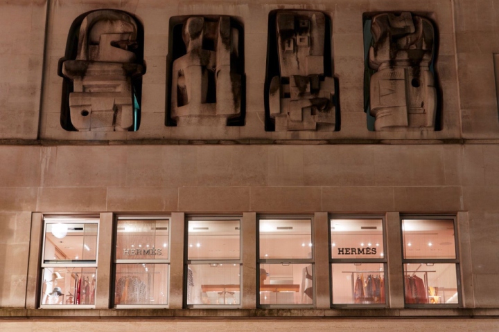 17_Hermes-Flagship-Store-Refurbishment-by-RDAI-London-UK-07.jpg