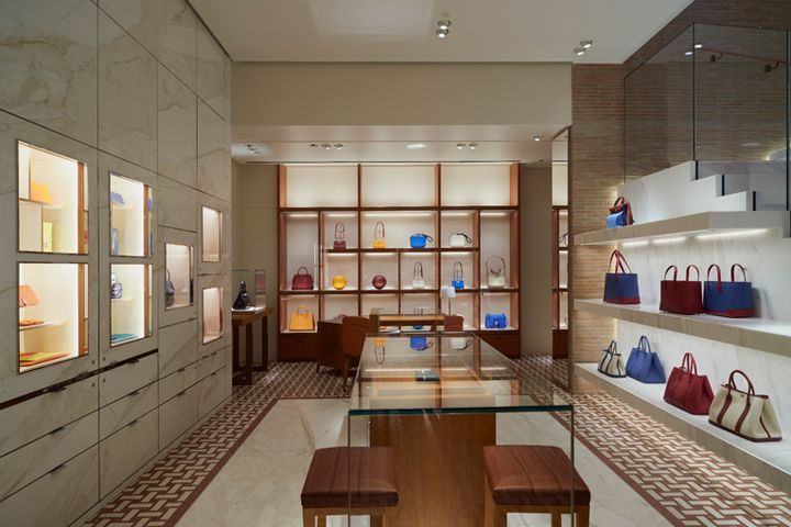 9_Hermes-store-Rome-Italy.jpg