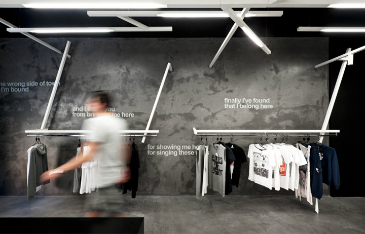 26_HOME-Unusual-Store-by-Luigi-Valente-Venafro-Italy-05.jpg