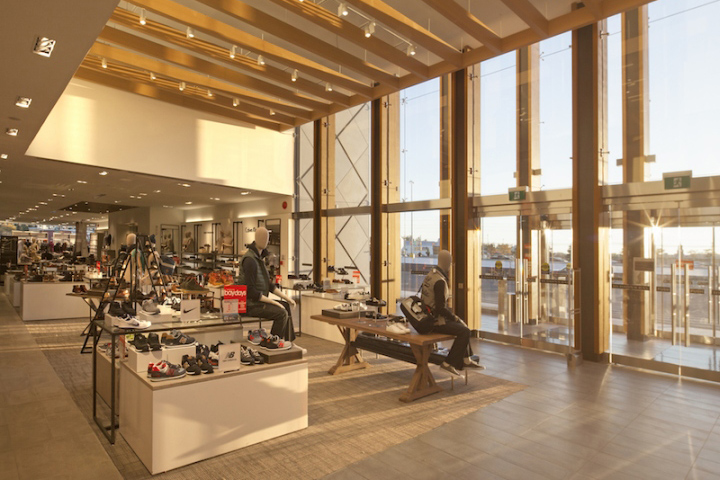 7_Hudsons-Bay-Company-Store-by-pellow-associates-Toronto-Canada.jpg