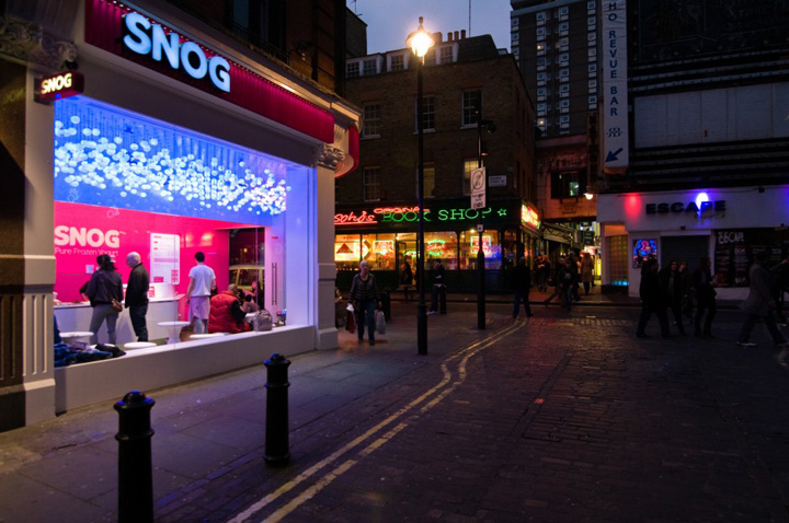 23_SNOG-Pure-Frozen-Yogurt-store-Cinimod-Studio-London-08.jpg