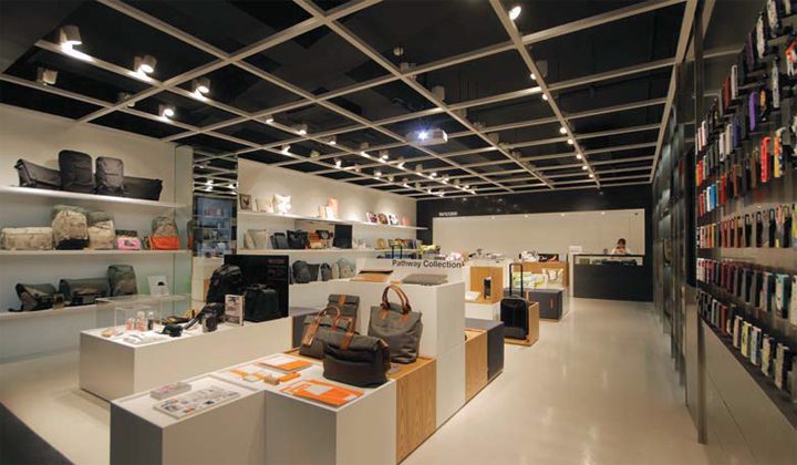 21_Incase-flagship-store-Seoul-03.jpg