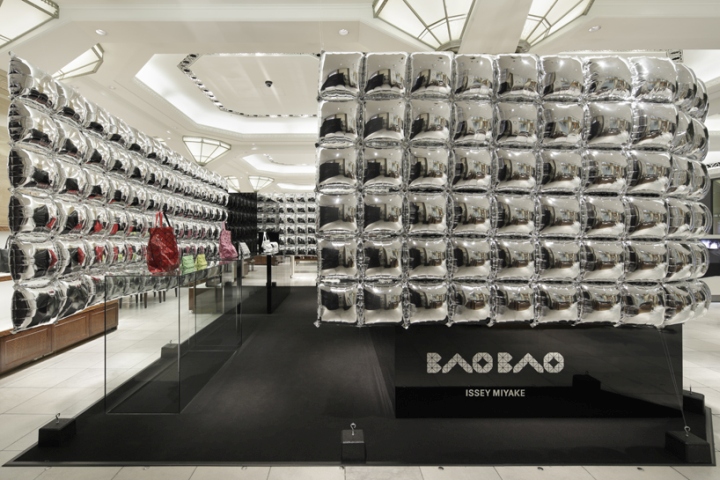 25_Issey-Miyake-Popup-Store-by-Moment-Design-Tokyo-Japan-05.jpg
