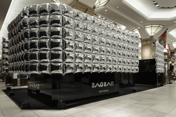 27_Issey-Miyake-Popup-Store-by-Moment-Design-Tokyo-Japan-03.jpg