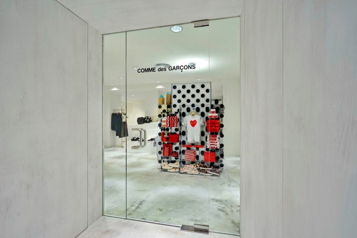 0_Comme-des-Garcons-store-Hong-Kong-720x480.jpg