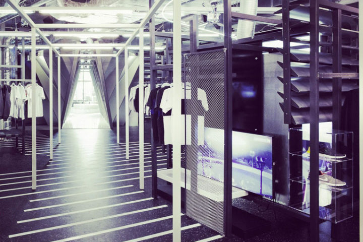 0_Supernova-Concept-Store-by-Christian-Weinecke-Berlin-Germany-720x480.jpg