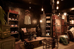 0_Wudai-Shiguo-store-Hong-Kong-300x200.jpg