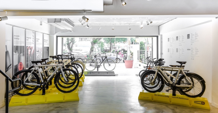 22_Vanmoof-flagship-store-research-center-by-Ontology-Studio-Taipei-Taiwan-04.jpg