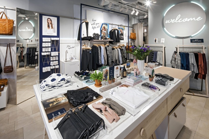 27_Pieces-store-by-Dalziel-Pow-Den-Bosch-Netherlands-02.jpg
