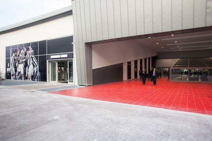 24_Juventus-store-by-Lisa-Rambaldi-Turin-13.jpg