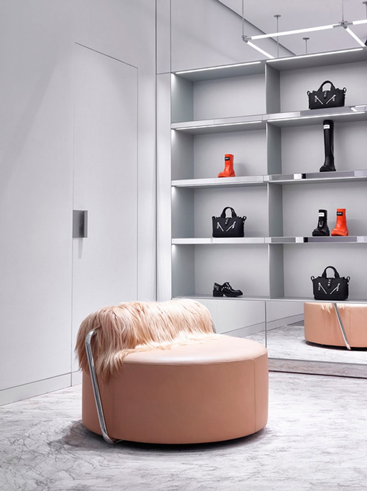 12_Kenzo-Store-Renewal-by-Carol-Lim-Humberto-Leon-Milan-Italy-04.jpg