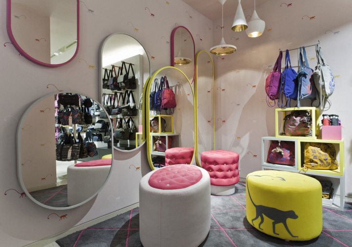 6_Kipling-store-by-UXUS-London.jpg