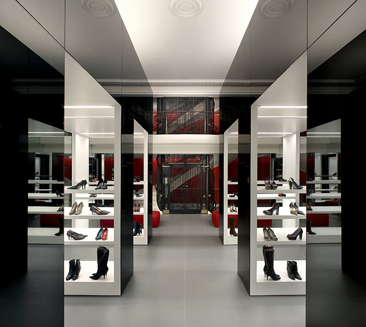 19_Kurt-Geiger-store-Regent-Found-Associates-London-02.jpg