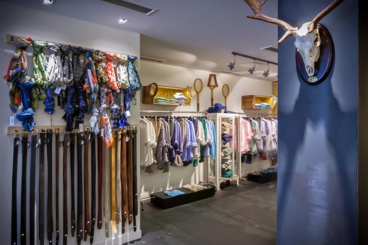 22_Lander-Urquijo-Concept-Store-Madrid-Spain-02.jpg