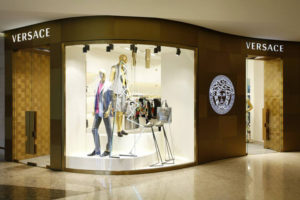 5_Versace-boutiques-by-Jamie-Fobert-Shanghai-300x200.jpg
