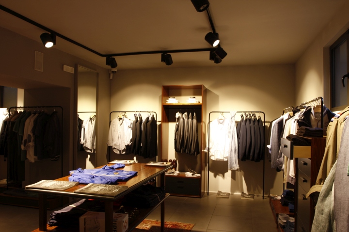 14_Liberty-Store-by-Andrea-Gaio-Como-Italy-04.jpg