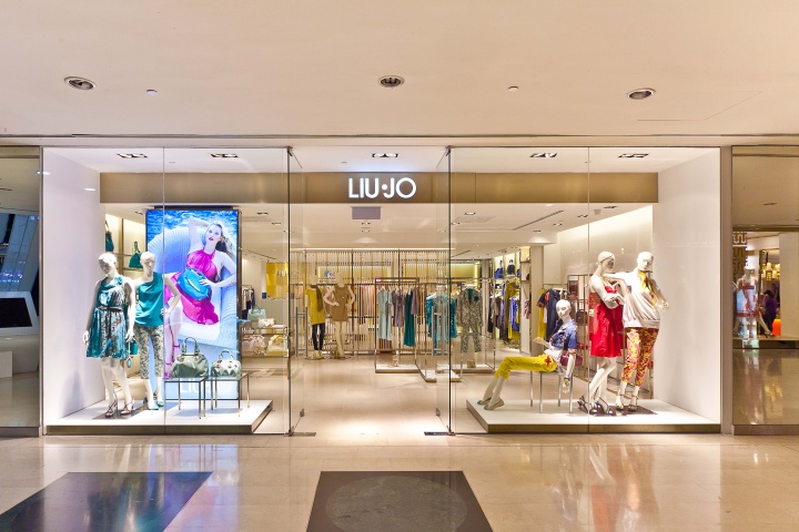 30_LIUJO-store-by-Fabio-Caselli-Design-Singapore-02.jpg
