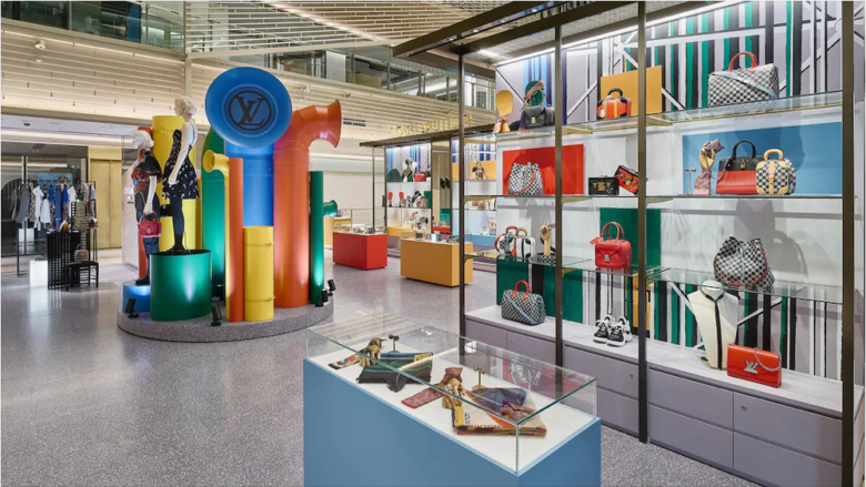 11_Louis-Vuitton-pop-up-store-03-780x439.png