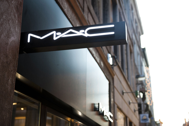 18_MAC-Cosmetics-store-by-Pinkeye-Liege-06.jpg