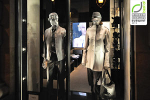 7_Emporio-Armani-window-display-Budapest-300x200.jpg