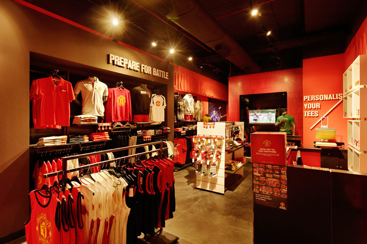 9_Manchester-United-store-Mumbai.jpg