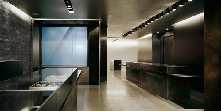 9_Manfredi-Jewelry-Store-by-De-spec-New-York.jpg