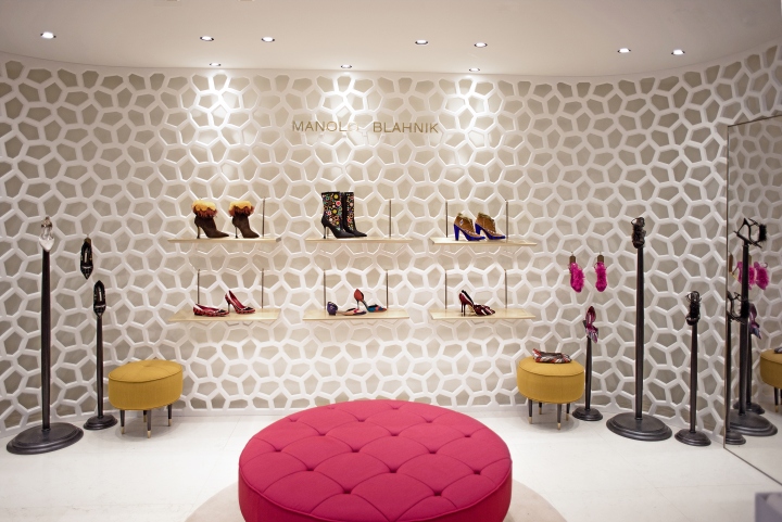 15_Manolo-Blahnik-store-by-Nick-Leith-Smith-Doha-Qatar03.jpg