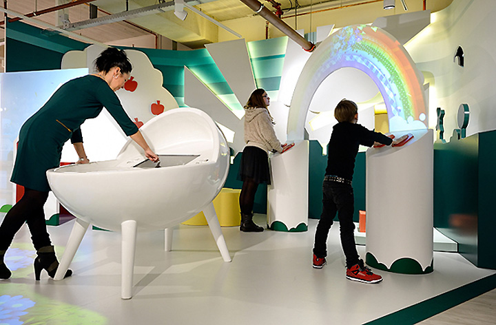12_ABN-AMRO-shop-in-shop-by-Pronk-02.jpg