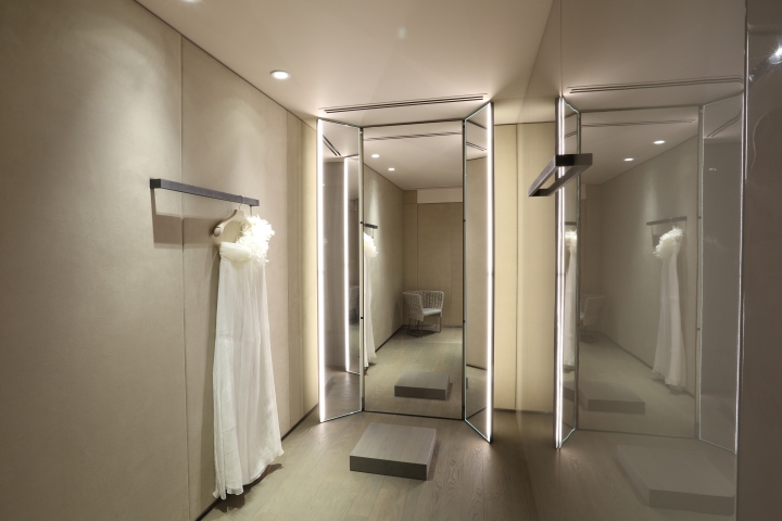 18_Max-Mara-flagship-store-by-Duccio-Grassi-Architects-Vancouver-Canada-08.jpg