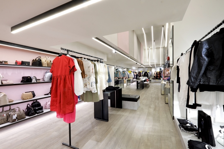 23_MAXIMILIAN-Basic-store-by-Bartolini-Lanzi-Architects-Merano-Italy04.jpg