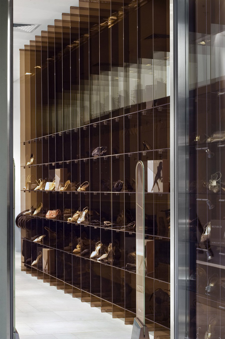22_Menbur-and-Pilar-Abril-store-by-A-D-design-Warsaw-07.jpg