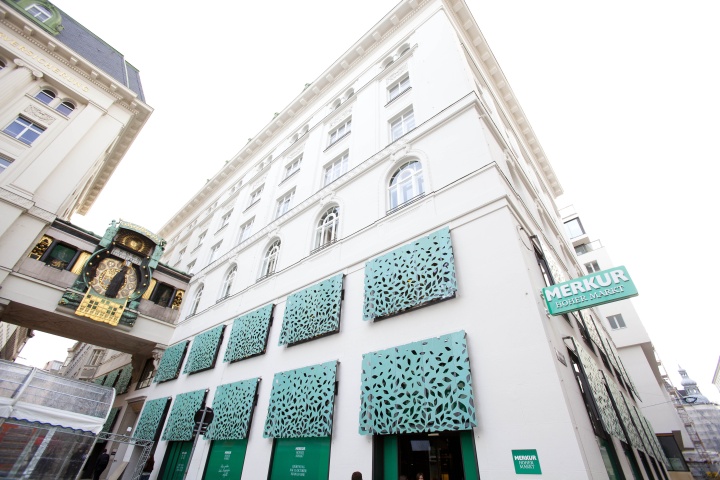 82_MERKUR-High-market-flagship-store-Vienna-01.jpg