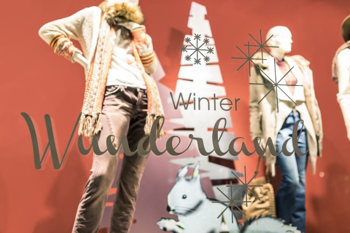 24_Modehaus-Zinser-XMAS-2015-Windows-by-DESIGNPLUS-Germany-09.jpg