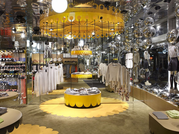 6_Monki-store-by-Electric-Dreams-London.jpg