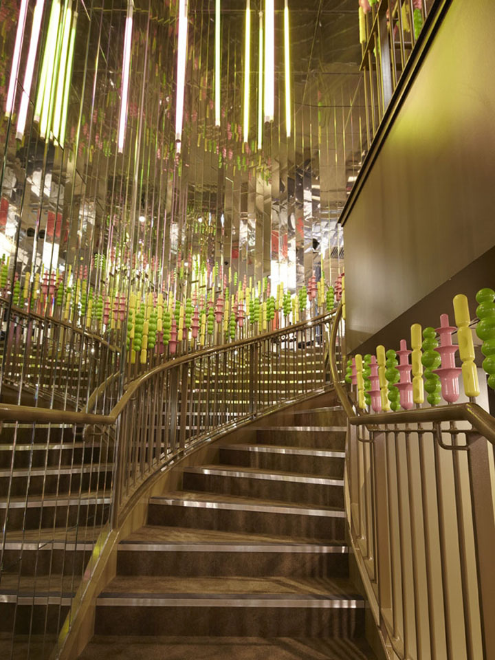 18_Monki-store-by-Electric-Dreams-London-05.jpg