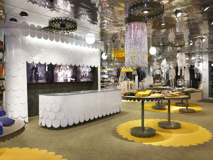 20_Monki-store-by-Electric-Dreams-London-03.jpg