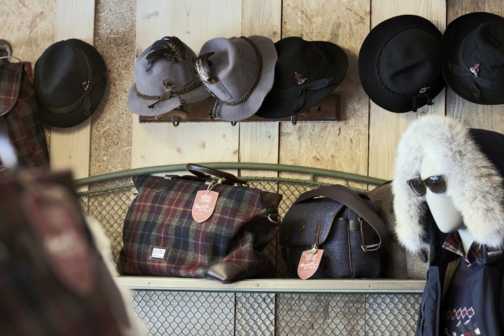 19_Moorhüttli-store-by-Dioma-Wengen-Switzerland03.jpg