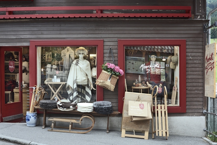 24_Moorhüttli-store-by-Dioma-Wengen-Switzerland08.jpg