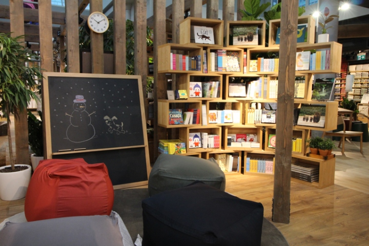 15_Muji-store-Vancouver-Canada03.jpg