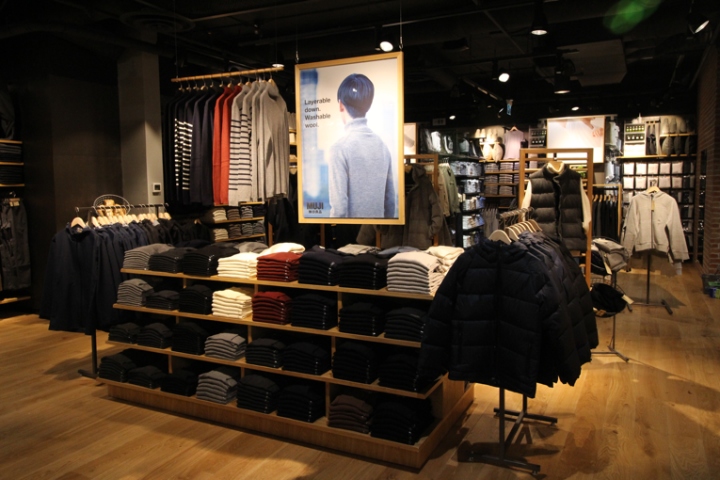 16_Muji-store-Vancouver-Canada04.jpg