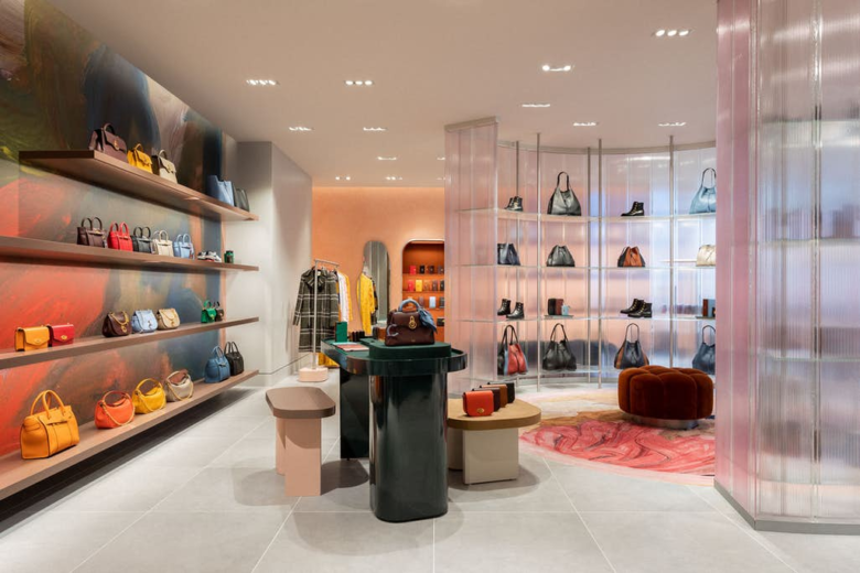 11_Mulberry-store-by-Johnny-Coca-Faye-Toogood-02-780x520.png