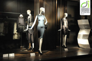 4_Zara-window-displays-Autumn-2012-Vienna-300x200.jpg