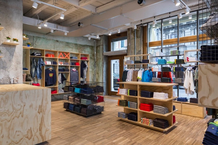 6_New-stores-for-Sun68-by-C-P-Architetti-Torino-Trieste-Italy.jpg