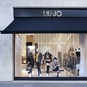 21_LIU-JO-store-by-Christopher-Goldman-Ward-Madrid-Spain-300x300.jpg