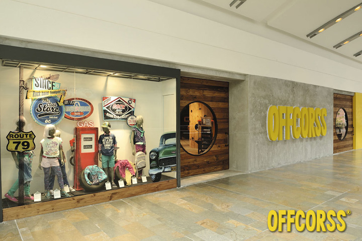 21_OFFCORSS-store-OFFCORSS-Plasma-Medellin-13.jpg
