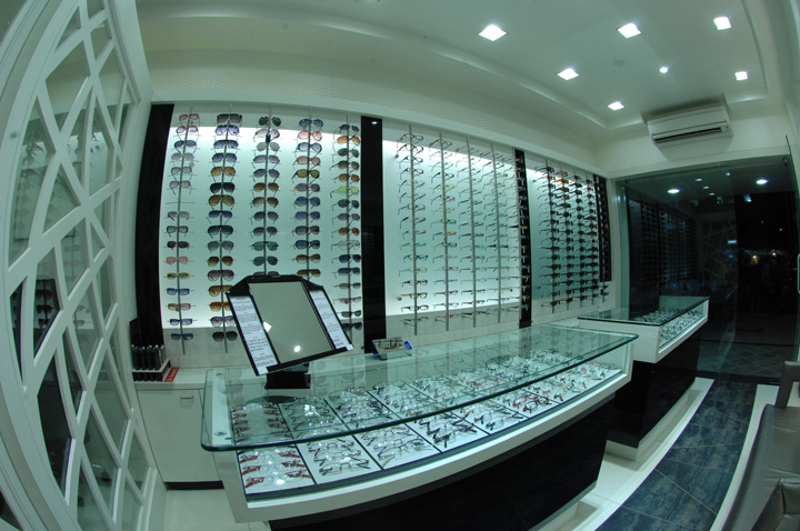 21_Optic-store-by-studio-7-designs-Vadodara-India-06.jpg