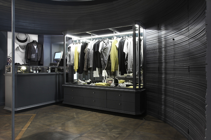 9_Paolo-Pecora-flagship-store-by-studioliquido-Milan.jpg
